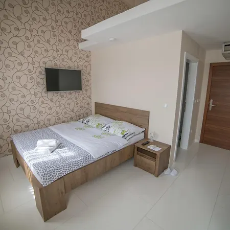 Urban Hotel