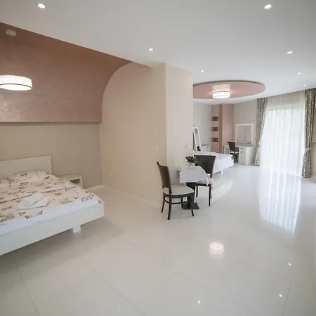 Urban Hotel Buzim