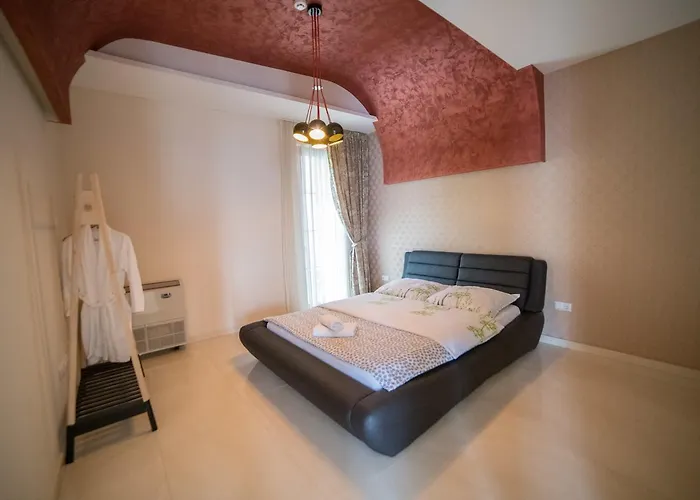 מלון Urban Buzim